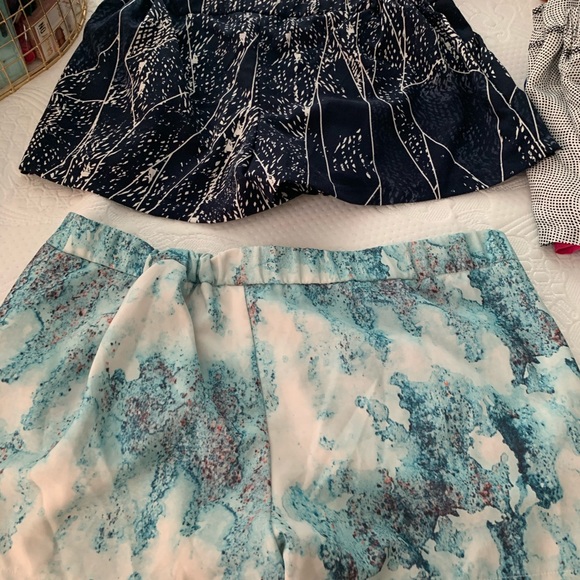 Mossimo Blue & White Shorts XL - 2 Pairs - Picture 6 of 6